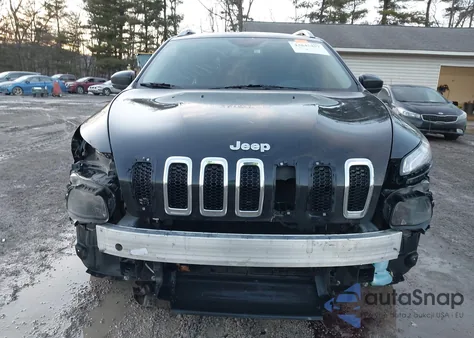 2016 Jeep Cherokee Latitude z USA, uszkodzony, nr VIN 1C4PJLCB3GW324139